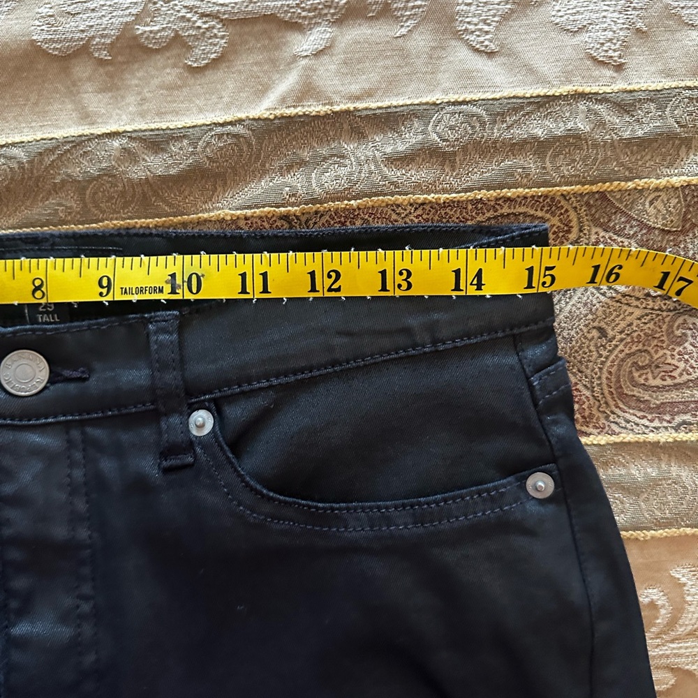 Banana republic black coated stretch jean. - Picture 10 of 11